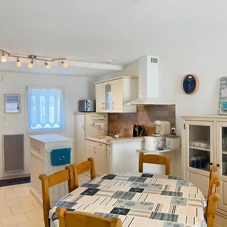 Holiday home Maison De L'ocean, Convivialite Et A 300m *